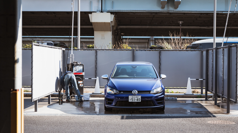 Illustration for article titled A Look Inside Autobacs: Japan's Fascinating Auto Parts Megastore
